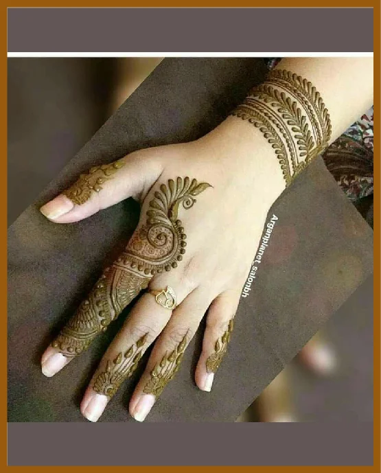 Curved Net Line Simple Back Hand Mehndi Concept Curved Net Line Simple Back Hand Mehndi Concept